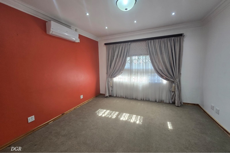 4 Bedroom Property for Sale in Hadison Park Northern Cape